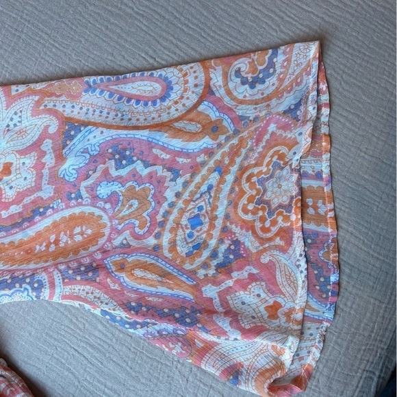 Jessica Simpson Maternity Paisley Ruffle Bell Sleeve Sheer Blouse, size M - Picture 8 of 10